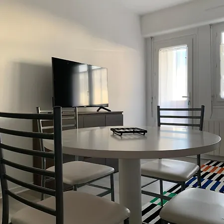 Lägenhet Colonel A Rochefort, Proche Thermes Avec Parking Prive Rochefort (Charente-Maritime)