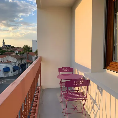 Colonel A Rochefort, Proche Thermes Avec Parking Prive * Rochefort (Charente-Maritime)