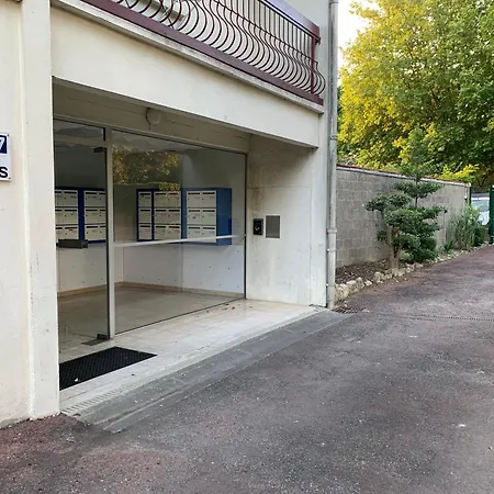 Colonel A Rochefort, Proche Thermes Avec Parking Prive Lägenhet *