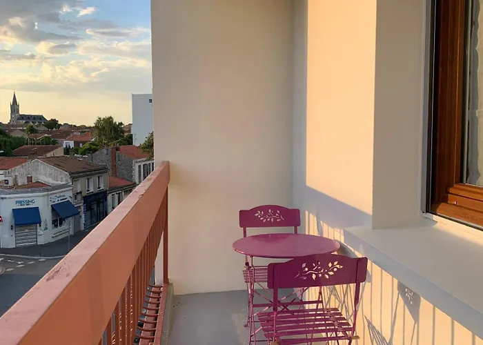 Colonel A Rochefort, Proche Thermes Avec Parking Prive * Rochefort (Charente-Maritime)